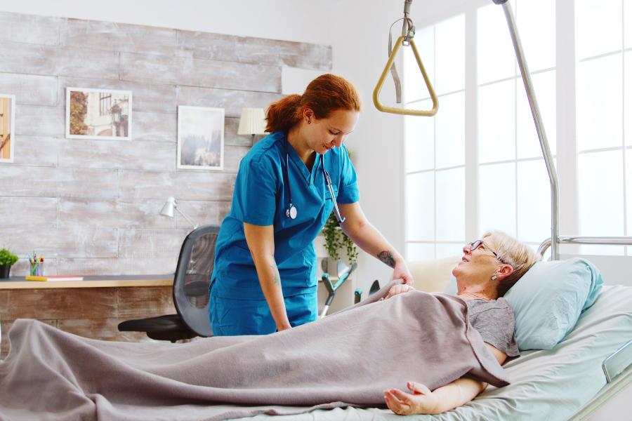 Los beneficios de una cama geriátrica para un paciente